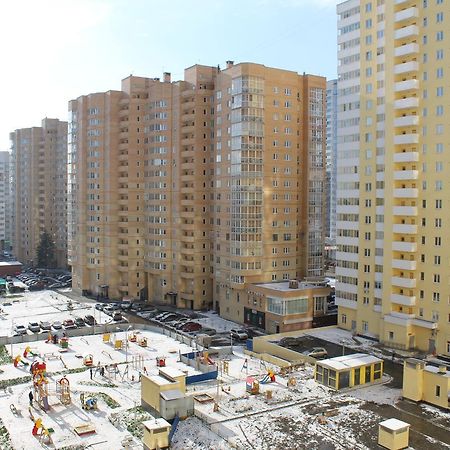 Apartment On 8 Marta Street Ekaterinburg Dış mekan fotoğraf