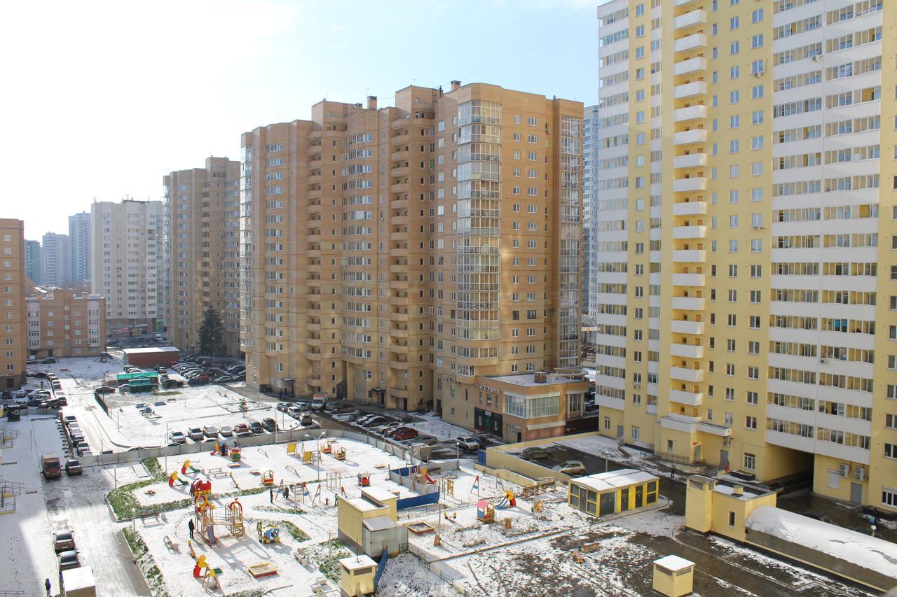 Apartment On 8 Marta Street Ekaterinburg Dış mekan fotoğraf